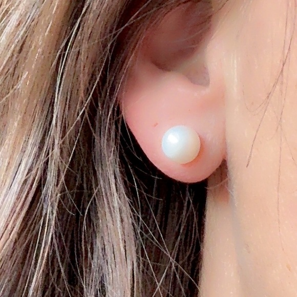 Sterling Silver Freshwater White Pearl Studs 8mm - Picture 5 of 14